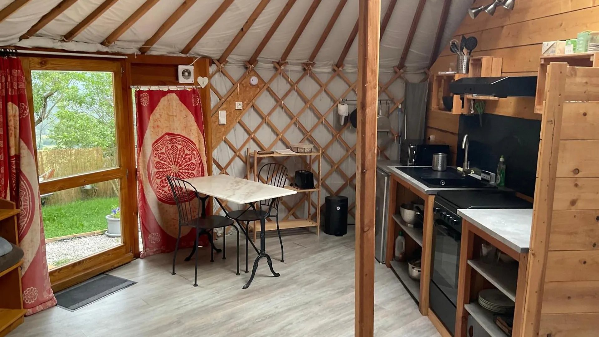 Hotel Le pérussier Chateauvieux  Glamping Chateauvieux (Var)